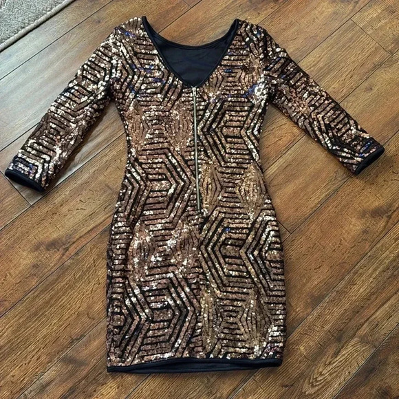 Windsor Squins body fit Dress - Picture 6 of 9